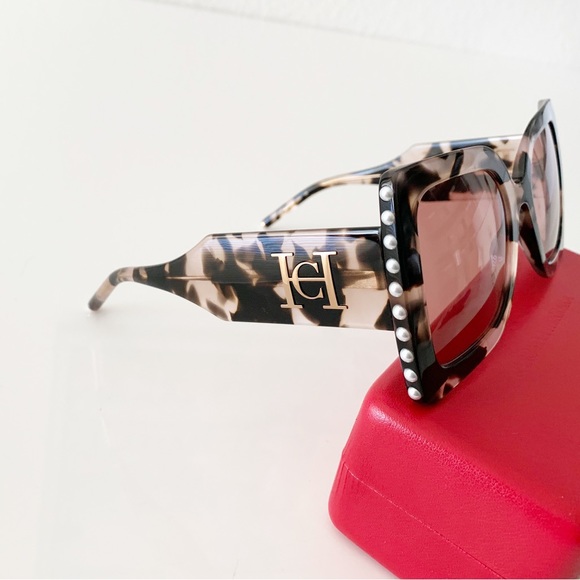 Carolina Herrera Sunglasses, New - Picture 4 of 10